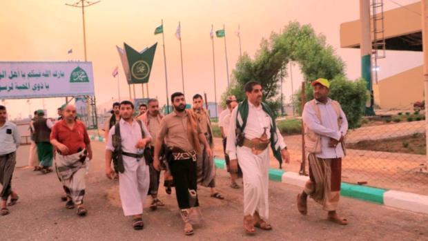 البشري يتفقد تجهيز ساحة إحياء ذكرى المولد النبوي بالحديدة