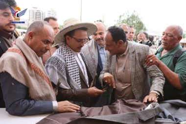 رئيس مصلحة الضرائب يعلن عن امتيازات ضريبية للمنسوجات المحلية