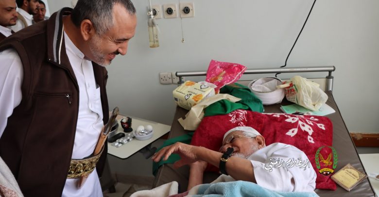 وزير الداخلية يطمئن على صحة فضيلة العلامة قاسم إبراهيم شمس الدين