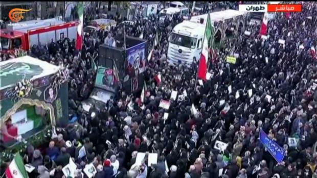 تشييع نحو 300 شهيد ارتقوا خلال أعمال الشغب المسلّح في إيران