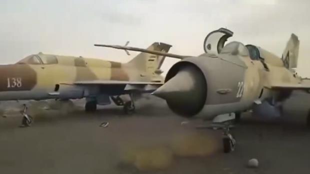 ناشطون موالون للسعودية يتهمون الإمارات بتدمير طائرات 