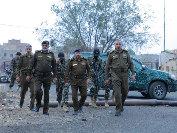 قيادات أمنية تتفقد المرابطين في مطار صنعاء الدولي بمناسبة عيد الفطر المبارك