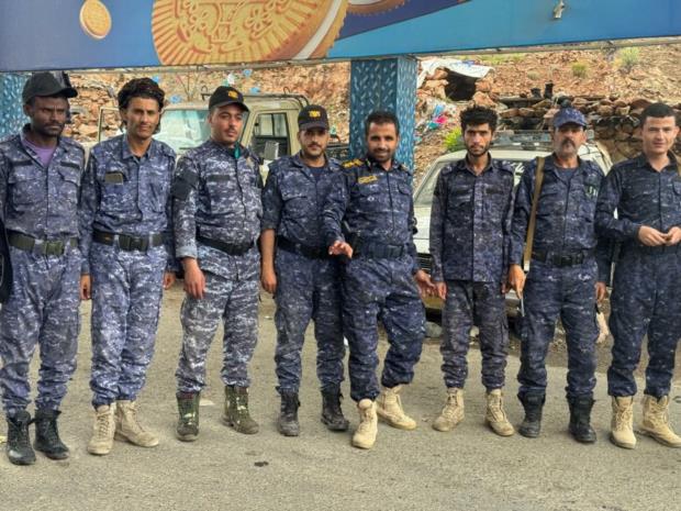 قيادة قوات النجدة ووحدة مكافحة التهريب بتعز تتفقد أحوال المرابطين في النقاط الأمنية والمنافذ خلال إجازة العيد