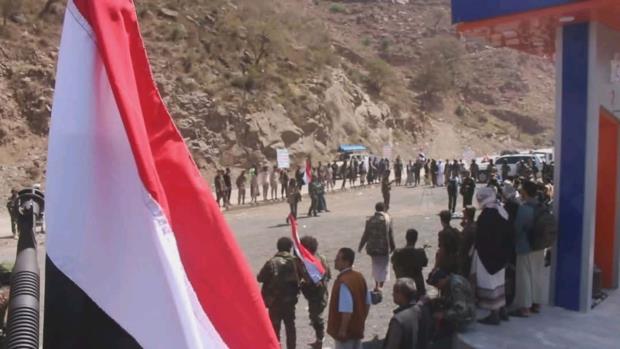 إب.. مسير عسكري ووقفة لمنتسبي الوحدات الأمنية والشرطة المجتمعية في العدين