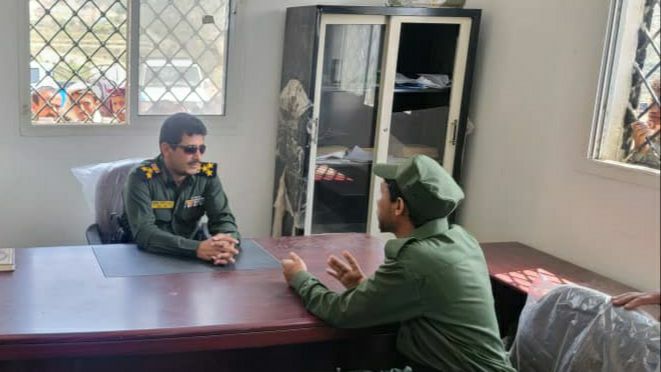 مدير أمن صعدة يتفقد سير العمل الأمني في إدارتي أمن ساقين وحيدان
