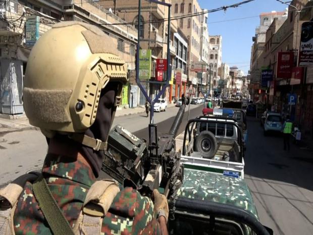 مسير عسكري لمنتسبي أمن المنطقة الغربية بالعاصمة صنعاء تأييداً للإنجاز الأمني في ضبط خلية تجسسية