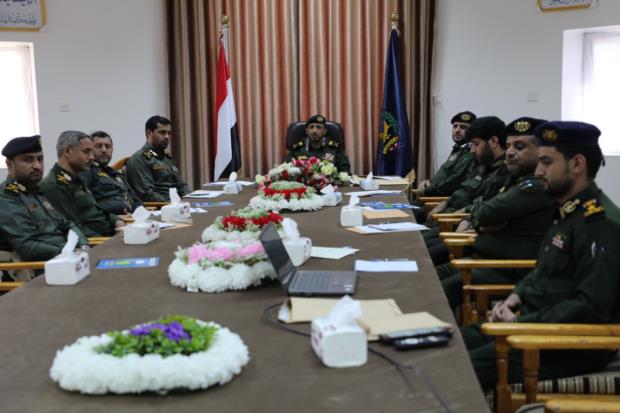 نائب وزير الداخلية يشيد بالنجاحات الأمنية في إب وذمار والضالع وتعز ويؤكد أهمية تطوير الأداء الأمني