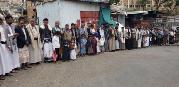 أمن المحويت ينظم وقفة خطابية تنديدًا بالإساءات الصهيونية الأمريكية للقرآن الكريم