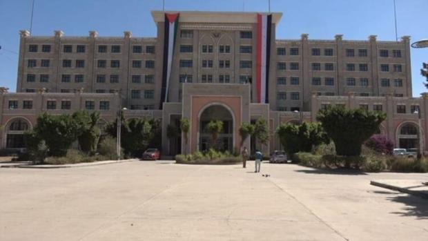 الخارجية تؤكد مشروعية التدخل اليمني وتعلن استعدادها للتنسيق مع الدول العربية والإسلامية بشأن أي تطورات